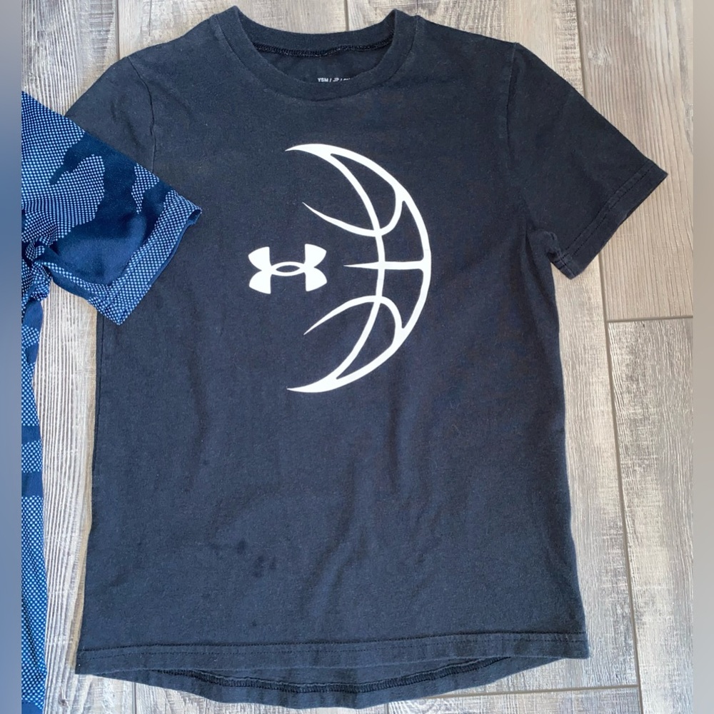 Under Armour Superman Black Basketball Navy Blue Camo Tee Bundle Lot YSM Boy’s 8 - Picture 4 of 8